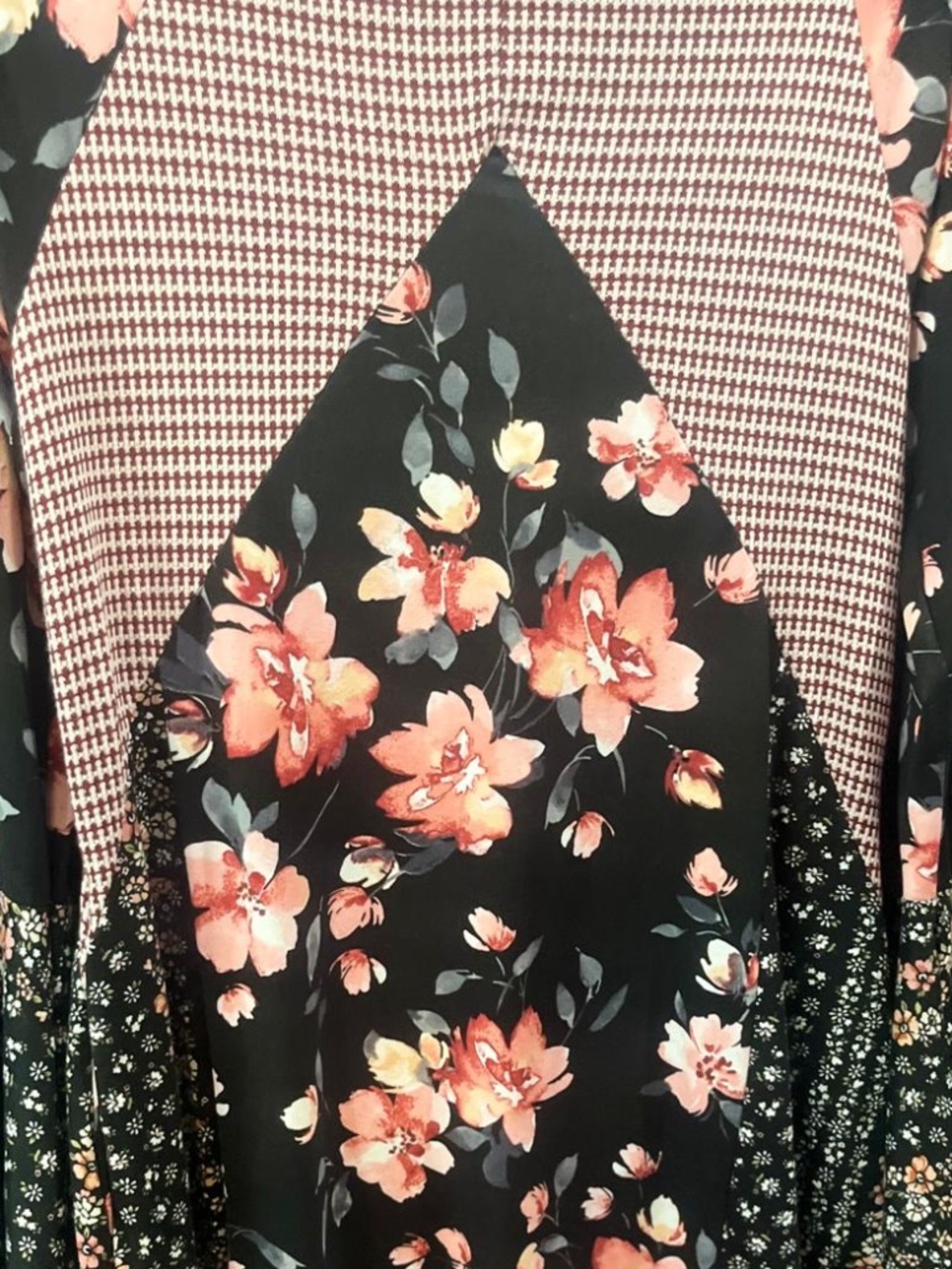 NWT | Sugarfox | Bohemian Flowy Floral Dress | Size Small - Picture 10 of 10
